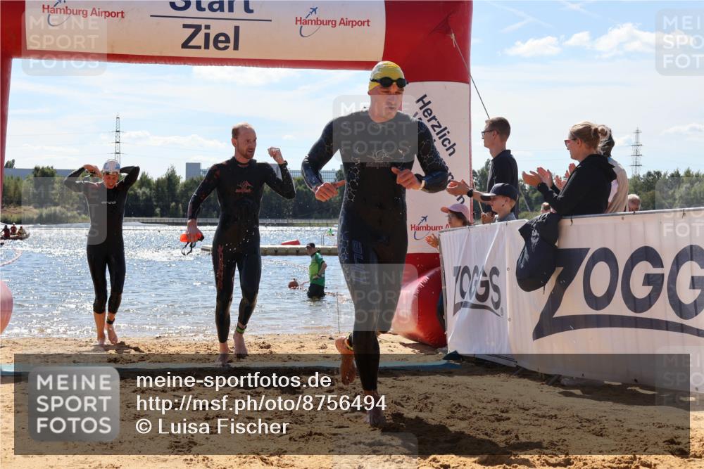 07.09.2025 - 19. Norderstedt Triathlon Luisa Fischer http://msf.ph/oto/8756494 07.09.2025 13:28:42 Schwimmen 962, 979, 1040 meine-sportfotos.de
