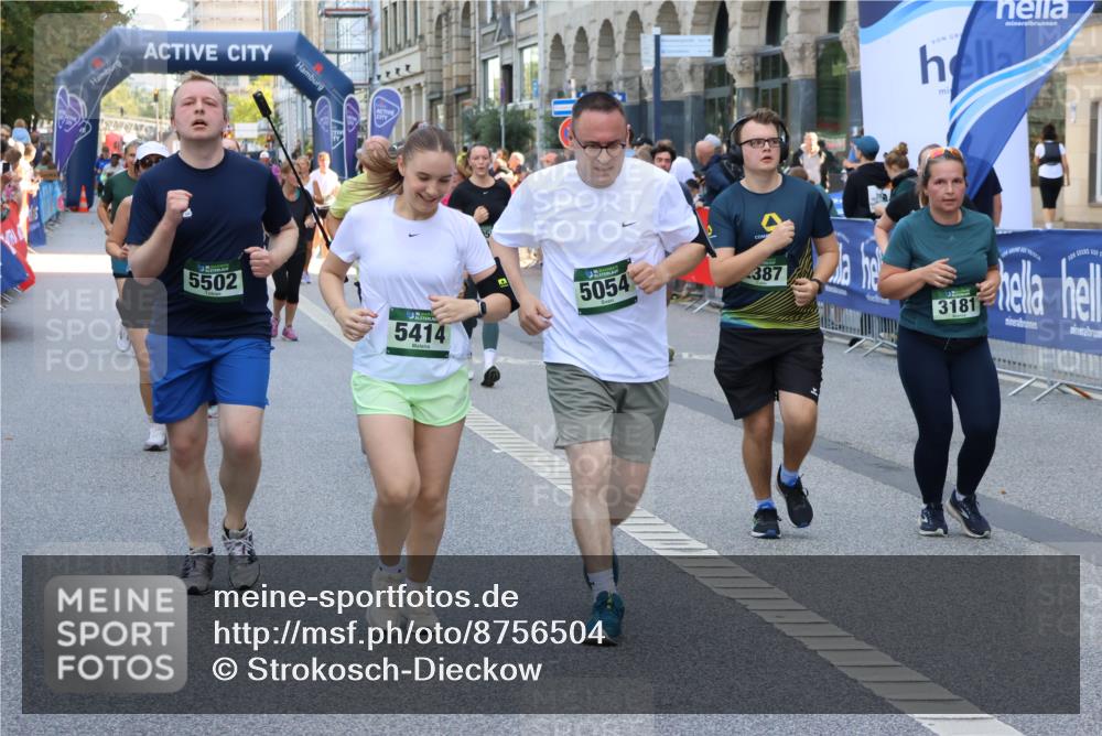 07.09.2025 - BARMER Alsterlauf Strokosch-Dieckow http://msf.ph/oto/8756504 07.09.2025 10:13:58 Ziel 2129, 2166, 2225, 2232, 2296, 2403, 2688, 2712, 2873, 2929, 2930, 3236, 3346, 3503, 3504, 3697, 3734, 3735, 3929, 4213, 4489, 4553, 4699, 5062, 5277, 5278, 5468, 5795, 6145, 6165, 6282, 6284, 6337, 8101, 8120, 8224, 8257 meine-sportfotos.de