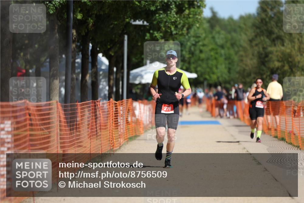 07.09.2025 - 19. Norderstedt Triathlon Michael Strokosch http://msf.ph/oto/8756509 07.09.2025 12:04:00 Laufen 279 meine-sportfotos.de