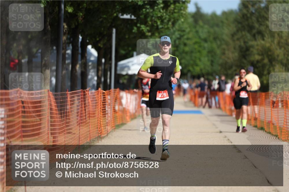 07.09.2025 - 19. Norderstedt Triathlon Michael Strokosch http://msf.ph/oto/8756528 07.09.2025 12:04:01 Laufen 279, 1183 meine-sportfotos.de
