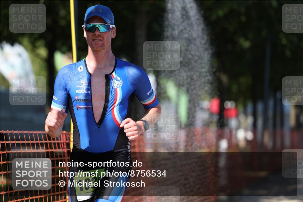 07.09.2025 - 19. Norderstedt Triathlon Michael Strokosch http://msf.ph/oto/8756534 07.09.2025 14:54:12 Laufen 981, 1038, 1465 meine-sportfotos.de