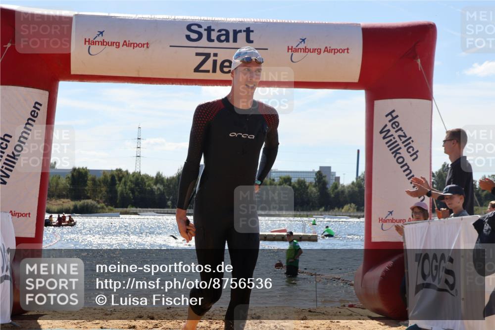 07.09.2025 - 19. Norderstedt Triathlon Luisa Fischer http://msf.ph/oto/8756536 07.09.2025 13:28:45 Schwimmen 962, 979, 1040 meine-sportfotos.de