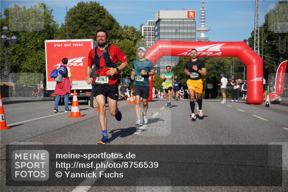 07.09.2025 - BARMER Alsterlauf Yannick Fuchs http://msf.ph/oto/8756539 07.09.2025 09:38:19 Laufen 4683, 8163, 4391, 6262 meine-sportfotos.de