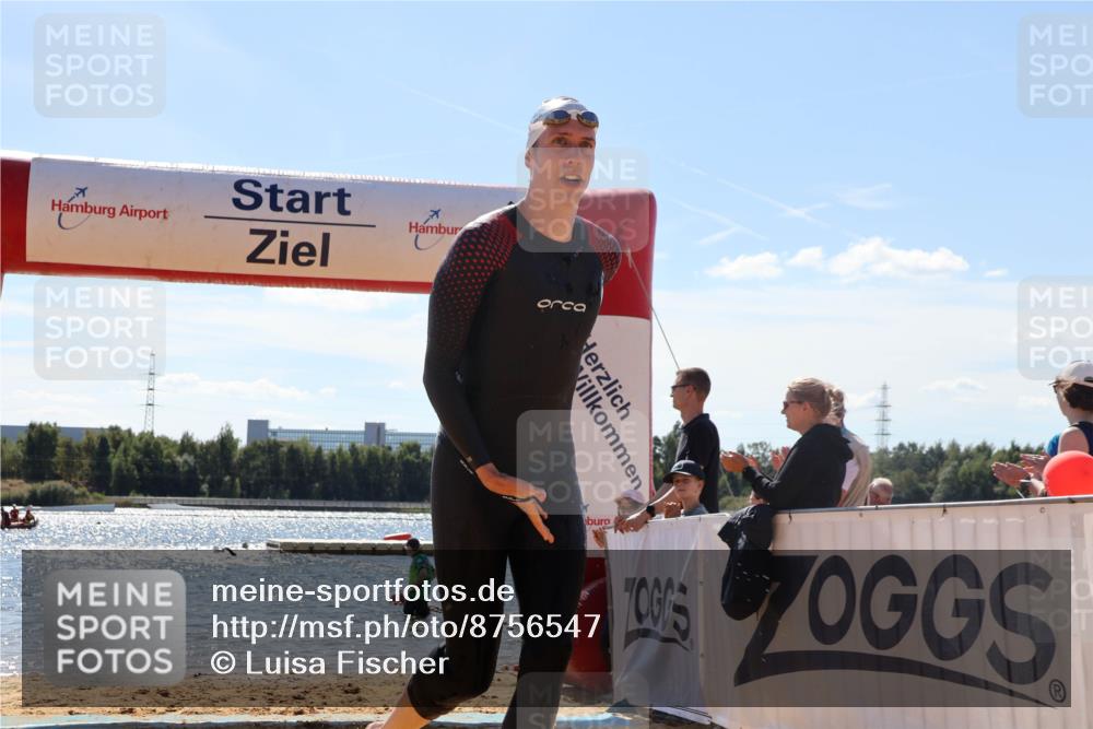07.09.2025 - 19. Norderstedt Triathlon Luisa Fischer http://msf.ph/oto/8756547 07.09.2025 13:28:46 Schwimmen 962, 979, 1040 meine-sportfotos.de