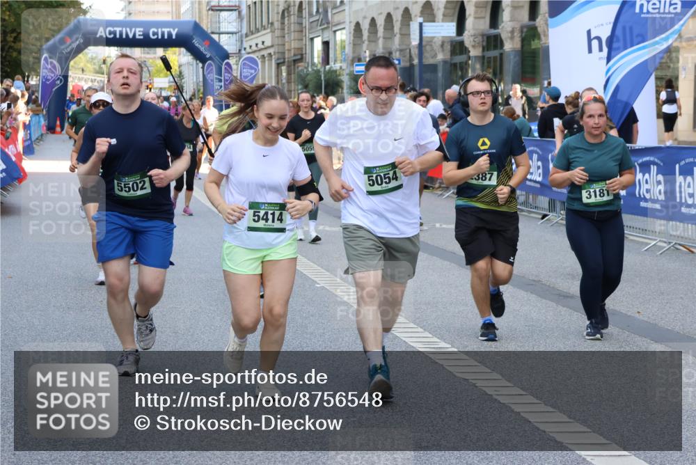 07.09.2025 - BARMER Alsterlauf Strokosch-Dieckow http://msf.ph/oto/8756548 07.09.2025 10:13:58 Ziel 2129, 2166, 2225, 2232, 2296, 2403, 2688, 2712, 2873, 2929, 2930, 3236, 3346, 3503, 3504, 3697, 3734, 3735, 3929, 4213, 4489, 4553, 4699, 5062, 5277, 5278, 5468, 5795, 6145, 6165, 6282, 6284, 6337, 8101, 8120, 8224, 8257 meine-sportfotos.de