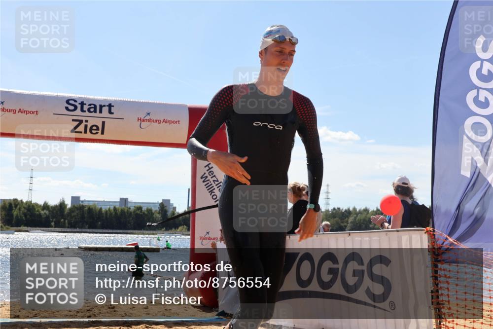 07.09.2025 - 19. Norderstedt Triathlon Luisa Fischer http://msf.ph/oto/8756554 07.09.2025 13:28:46 Schwimmen 962, 979, 1040 meine-sportfotos.de