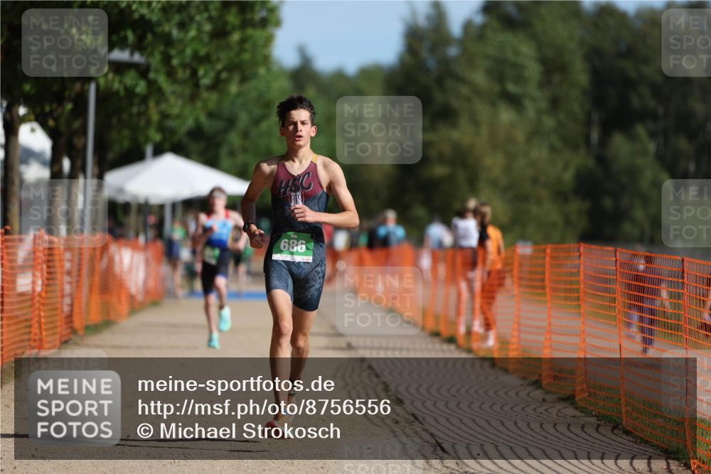 07.09.2025 - 19. Norderstedt Triathlon Michael Strokosch http://msf.ph/oto/8756556 07.09.2025 10:42:28 Laufen 652, 686 meine-sportfotos.de