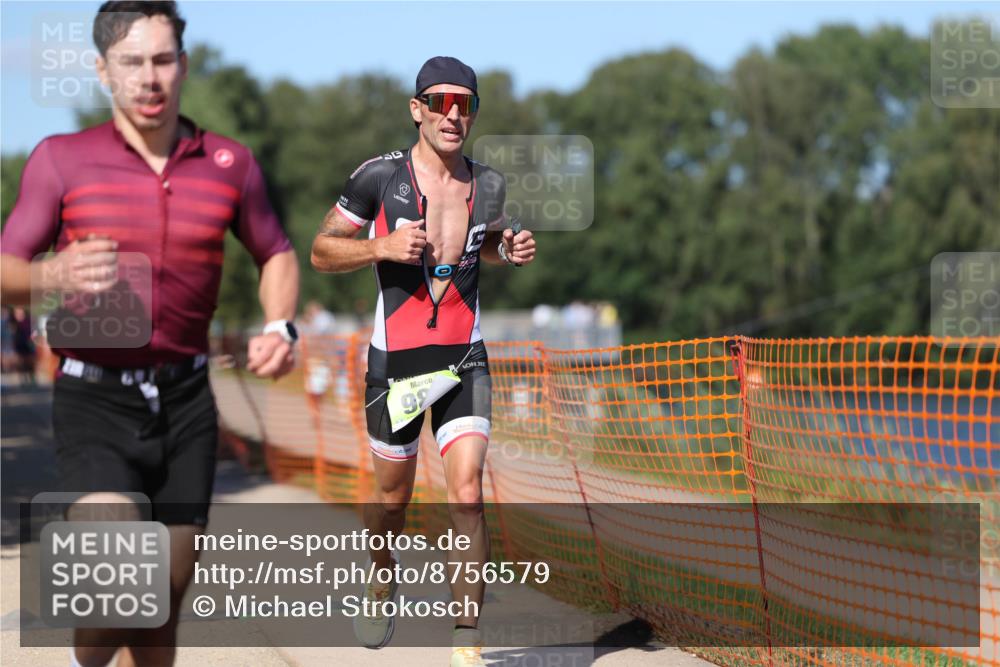 07.09.2025 - 19. Norderstedt Triathlon Michael Strokosch http://msf.ph/oto/8756579 07.09.2025 14:54:14 Laufen 981, 1038, 1465 meine-sportfotos.de
