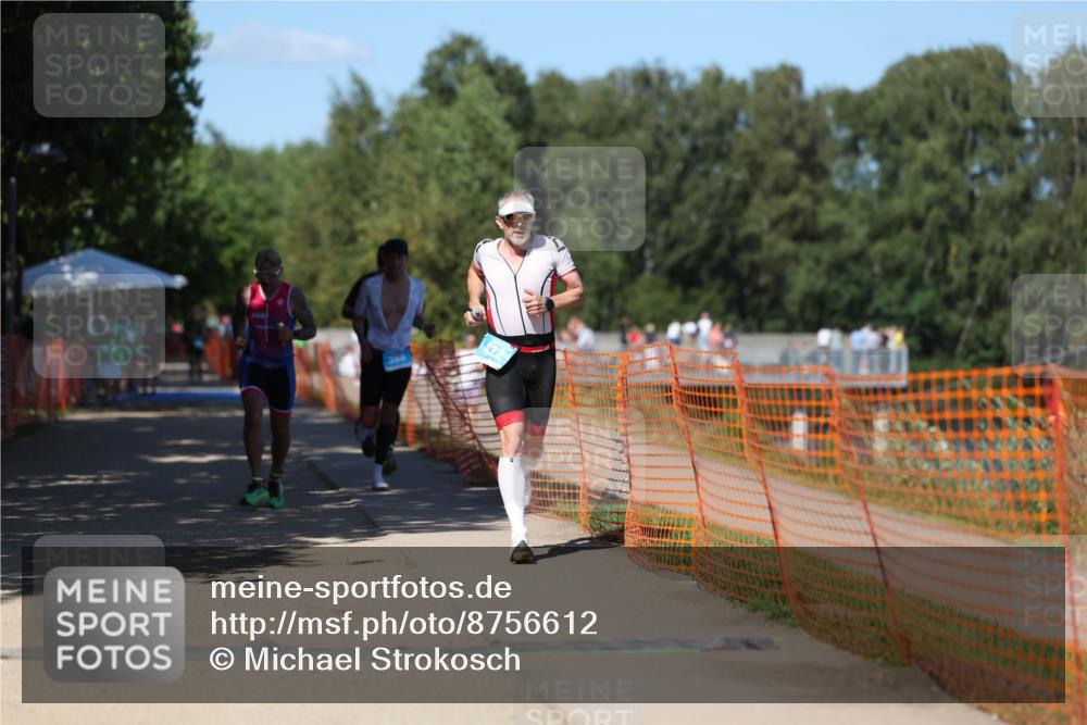 07.09.2025 - 19. Norderstedt Triathlon Michael Strokosch http://msf.ph/oto/8756612 07.09.2025 14:54:27 Laufen 388, 393, 422, 1020 meine-sportfotos.de