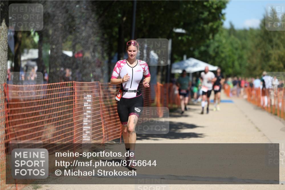 07.09.2025 - 19. Norderstedt Triathlon Michael Strokosch http://msf.ph/oto/8756644 07.09.2025 13:12:26 Laufen 707, 1263 meine-sportfotos.de