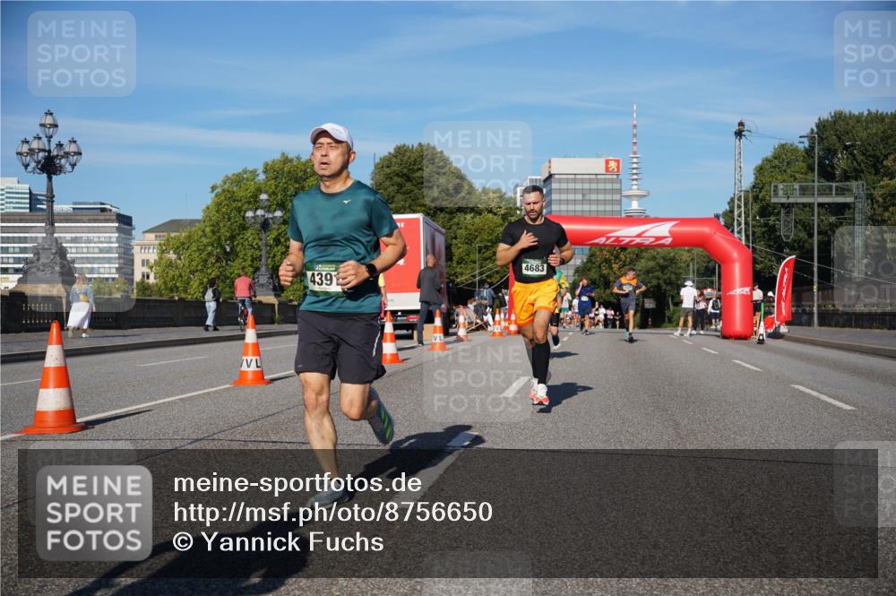 07.09.2025 - BARMER Alsterlauf Yannick Fuchs http://msf.ph/oto/8756650 07.09.2025 09:38:21 Laufen 4391, 4683 meine-sportfotos.de