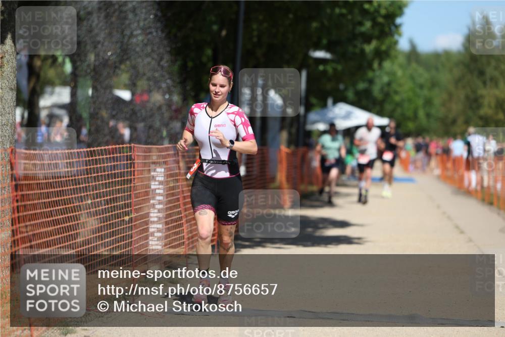 07.09.2025 - 19. Norderstedt Triathlon Michael Strokosch http://msf.ph/oto/8756657 07.09.2025 13:12:27 Laufen 1263 meine-sportfotos.de