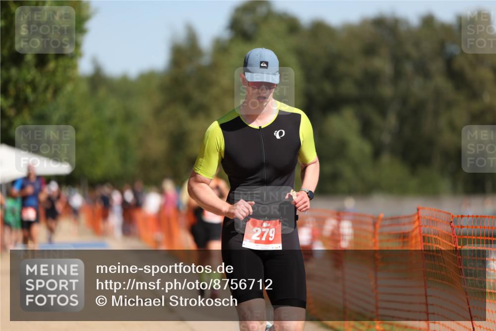 07.09.2025 - 19. Norderstedt Triathlon Michael Strokosch http://msf.ph/oto/8756712 07.09.2025 12:04:05 Laufen 279, 1183, 1278 meine-sportfotos.de
