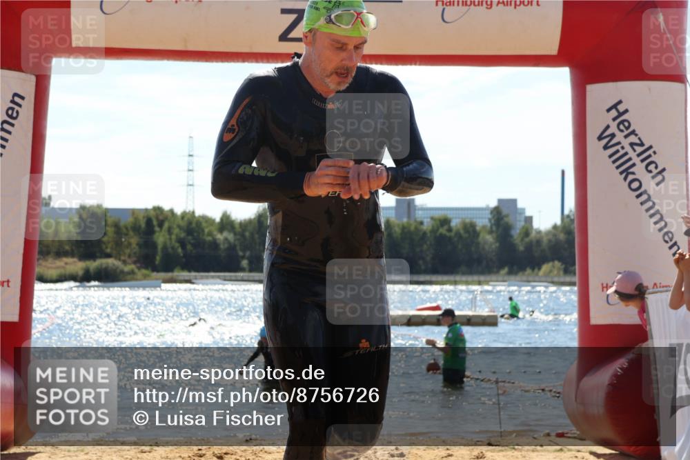 07.09.2025 - 19. Norderstedt Triathlon Luisa Fischer http://msf.ph/oto/8756726 07.09.2025 13:29:40 Schwimmen 422, 1011, 1457 meine-sportfotos.de