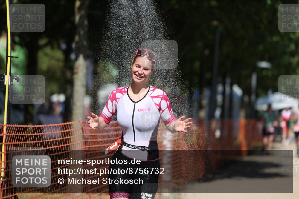 07.09.2025 - 19. Norderstedt Triathlon Michael Strokosch http://msf.ph/oto/8756732 07.09.2025 13:12:28 Laufen 1263 meine-sportfotos.de