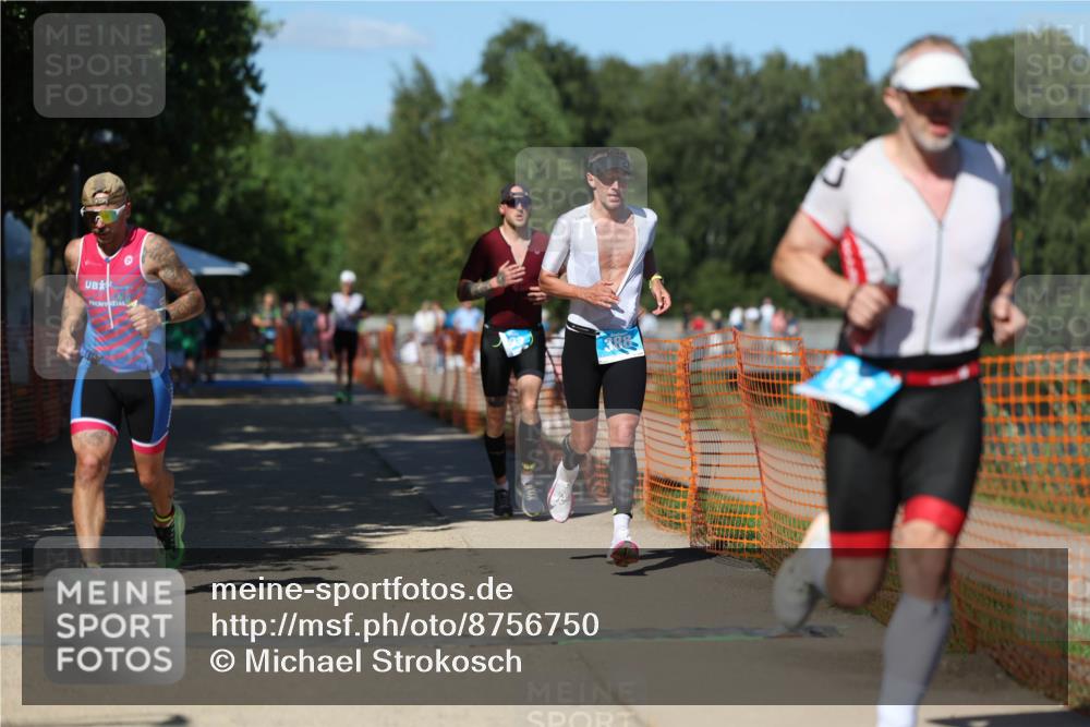 07.09.2025 - 19. Norderstedt Triathlon Michael Strokosch http://msf.ph/oto/8756750 07.09.2025 14:54:30 Laufen 388, 393, 422, 1020 meine-sportfotos.de