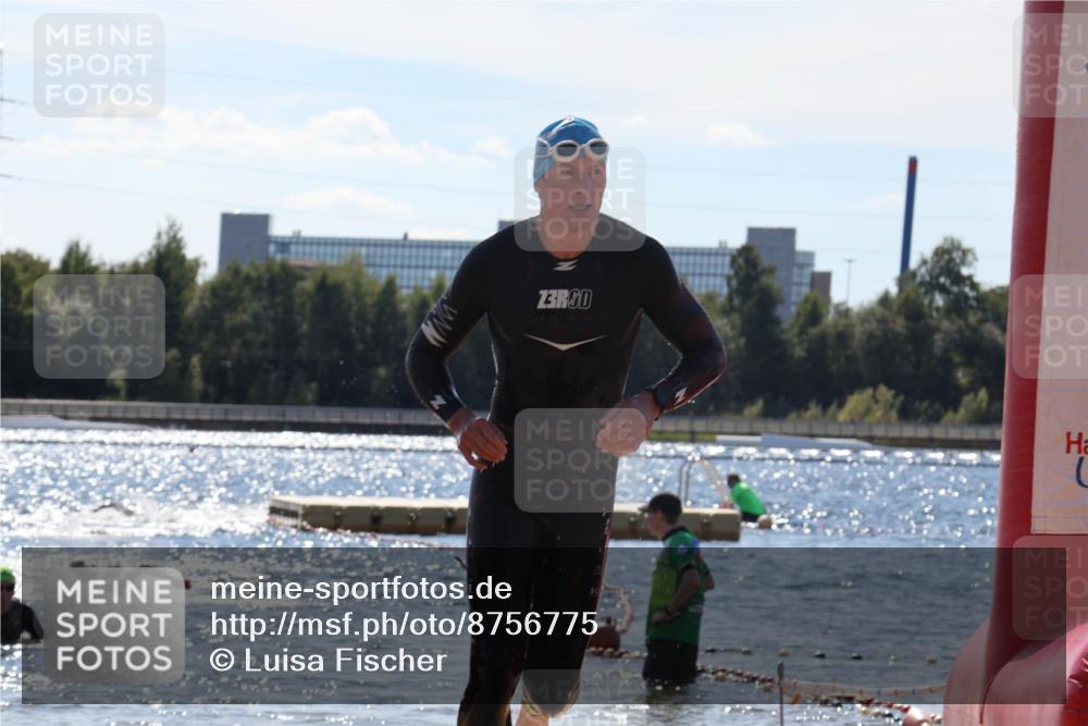 07.09.2025 - 19. Norderstedt Triathlon Luisa Fischer http://msf.ph/oto/8756775 07.09.2025 13:29:57 Schwimmen 978, 988 meine-sportfotos.de
