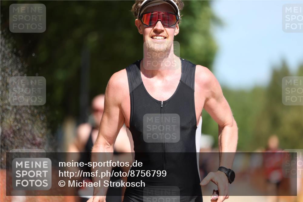 07.09.2025 - 19. Norderstedt Triathlon Michael Strokosch http://msf.ph/oto/8756799 07.09.2025 12:50:34 Laufen 182, 236, 308, 1307 meine-sportfotos.de