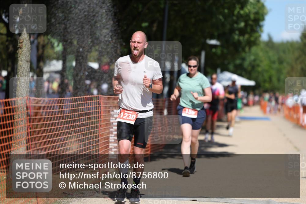 07.09.2025 - 19. Norderstedt Triathlon Michael Strokosch http://msf.ph/oto/8756800 07.09.2025 13:12:36 Laufen 156, 1230, 1322, 1328 meine-sportfotos.de