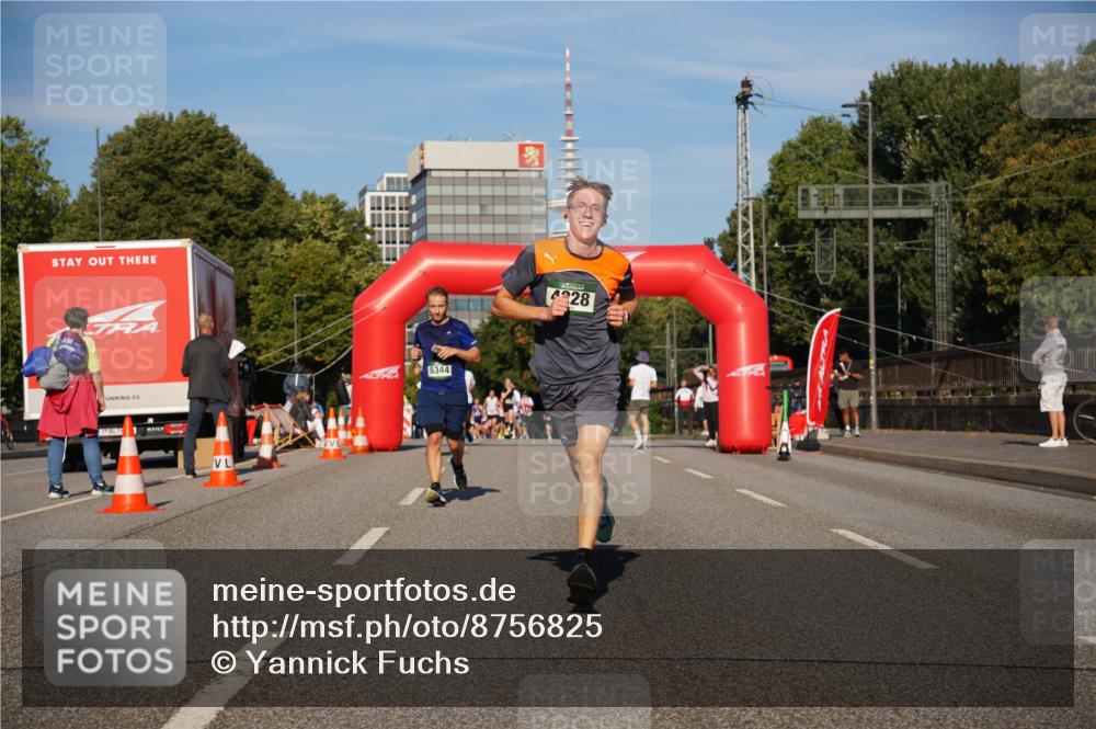 07.09.2025 - BARMER Alsterlauf Yannick Fuchs http://msf.ph/oto/8756825 07.09.2025 09:38:25 Laufen 5344, 4228 meine-sportfotos.de