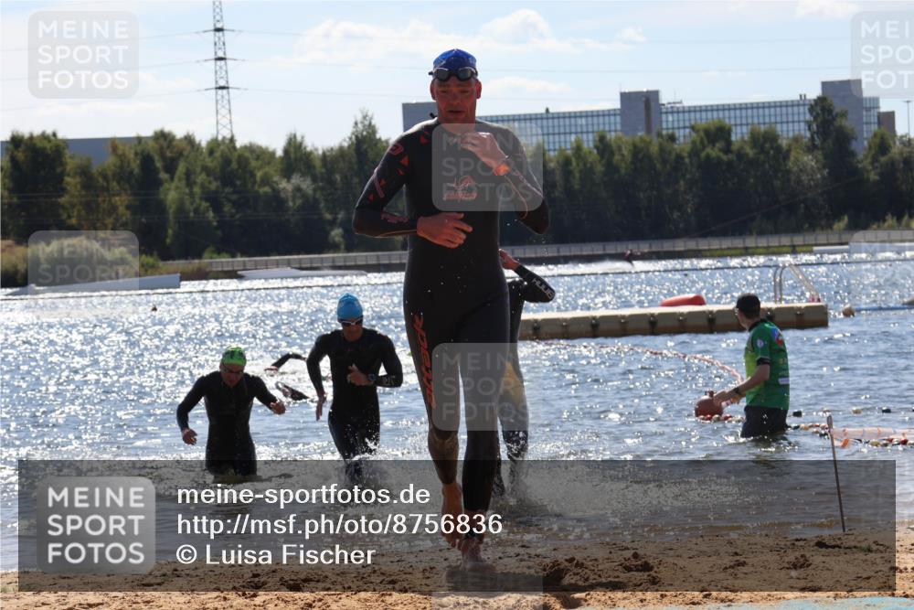 07.09.2025 - 19. Norderstedt Triathlon Luisa Fischer http://msf.ph/oto/8756836 07.09.2025 13:30:18 Schwimmen 980, 981, 986, 1009 meine-sportfotos.de