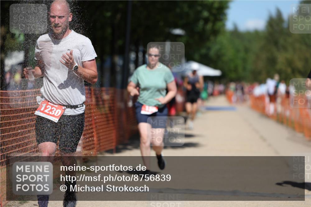 07.09.2025 - 19. Norderstedt Triathlon Michael Strokosch http://msf.ph/oto/8756839 07.09.2025 13:12:37 Laufen 156, 847, 1230, 1322, 1328 meine-sportfotos.de