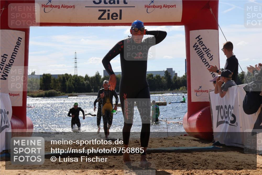 07.09.2025 - 19. Norderstedt Triathlon Luisa Fischer http://msf.ph/oto/8756865 07.09.2025 13:30:20 Schwimmen 980, 981, 986, 1009, 1018 meine-sportfotos.de