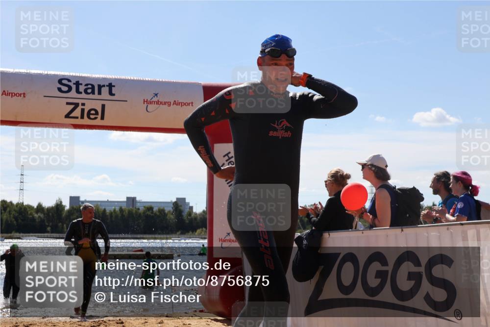 07.09.2025 - 19. Norderstedt Triathlon Luisa Fischer http://msf.ph/oto/8756875 07.09.2025 13:30:21 Schwimmen 980, 981, 986, 1009, 1018 meine-sportfotos.de