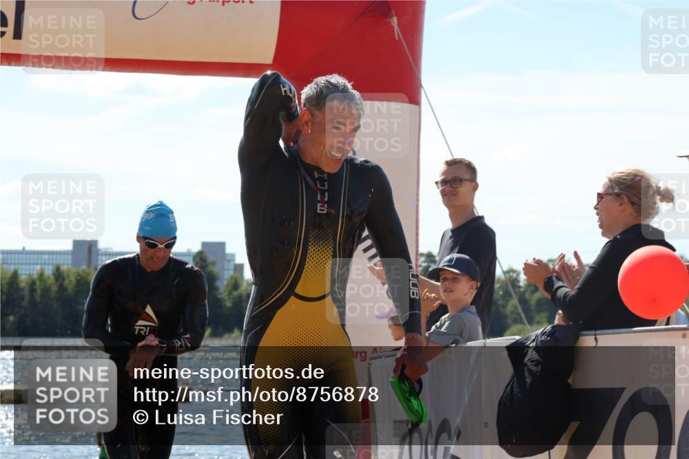 07.09.2025 - 19. Norderstedt Triathlon Luisa Fischer http://msf.ph/oto/8756878 07.09.2025 13:30:24 Schwimmen 980, 981, 986, 1009, 1018 meine-sportfotos.de