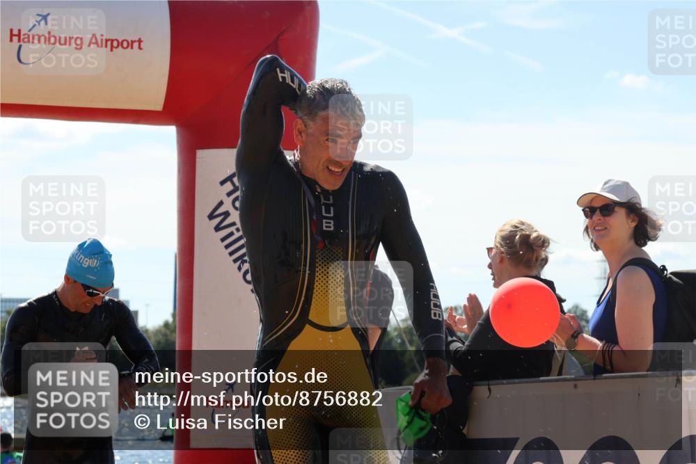 07.09.2025 - 19. Norderstedt Triathlon Luisa Fischer http://msf.ph/oto/8756882 07.09.2025 13:30:24 Schwimmen 980, 981, 986, 1009, 1018 meine-sportfotos.de