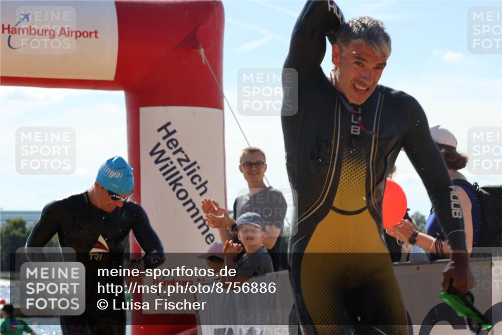 07.09.2025 - 19. Norderstedt Triathlon Luisa Fischer http://msf.ph/oto/8756886 07.09.2025 13:30:25 Schwimmen 980, 981, 1009, 1018 meine-sportfotos.de