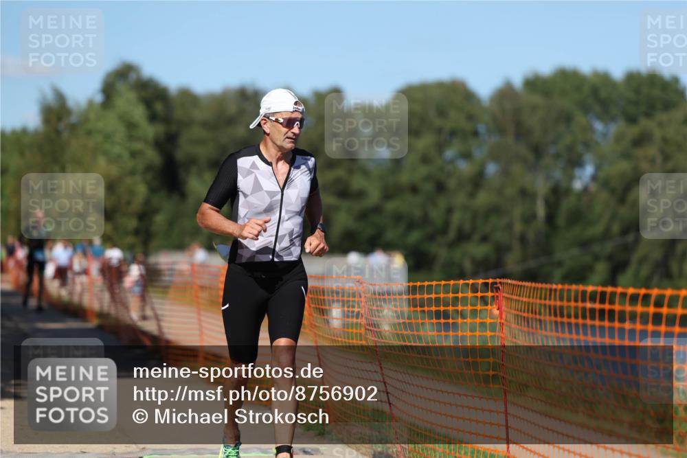 07.09.2025 - 19. Norderstedt Triathlon Michael Strokosch http://msf.ph/oto/8756902 07.09.2025 14:54:41 Laufen 964 meine-sportfotos.de