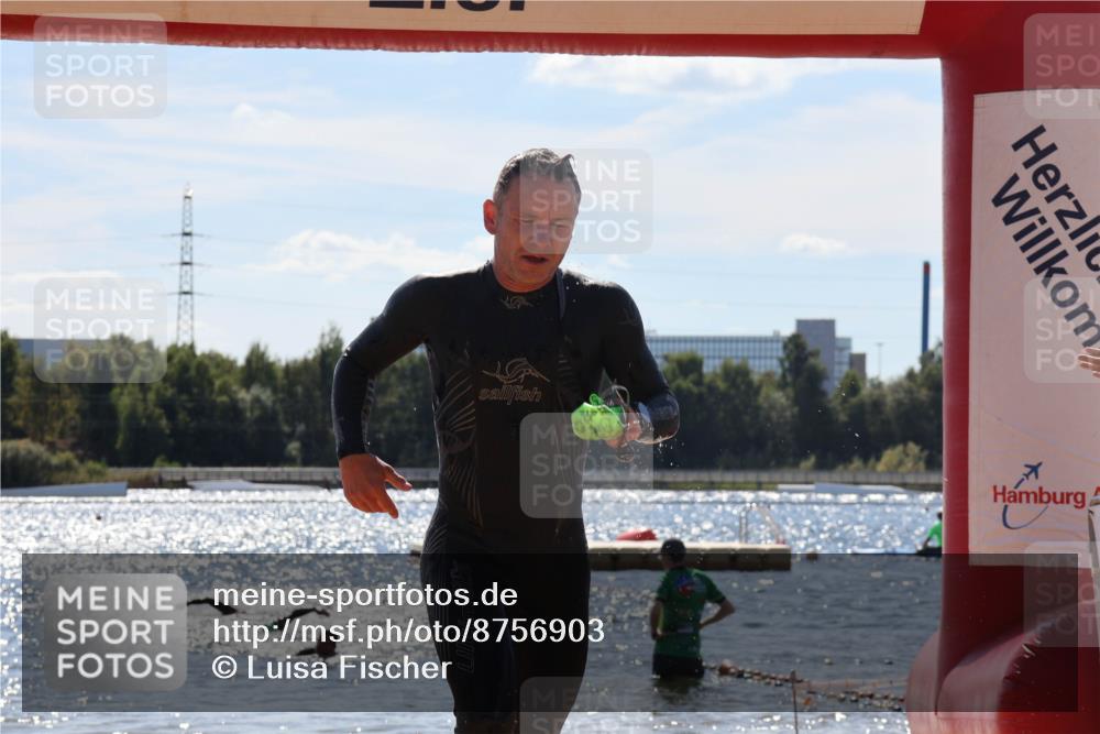 07.09.2025 - 19. Norderstedt Triathlon Luisa Fischer http://msf.ph/oto/8756903 07.09.2025 13:30:27 Schwimmen 980, 981, 1009, 1018 meine-sportfotos.de
