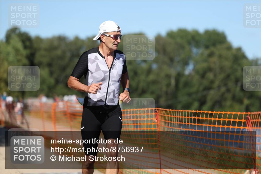 07.09.2025 - 19. Norderstedt Triathlon Michael Strokosch http://msf.ph/oto/8756937 07.09.2025 14:54:42 Laufen 964 meine-sportfotos.de