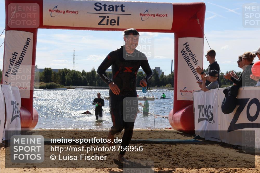 07.09.2025 - 19. Norderstedt Triathlon Luisa Fischer http://msf.ph/oto/8756956 07.09.2025 13:30:40 Schwimmen 1039 meine-sportfotos.de