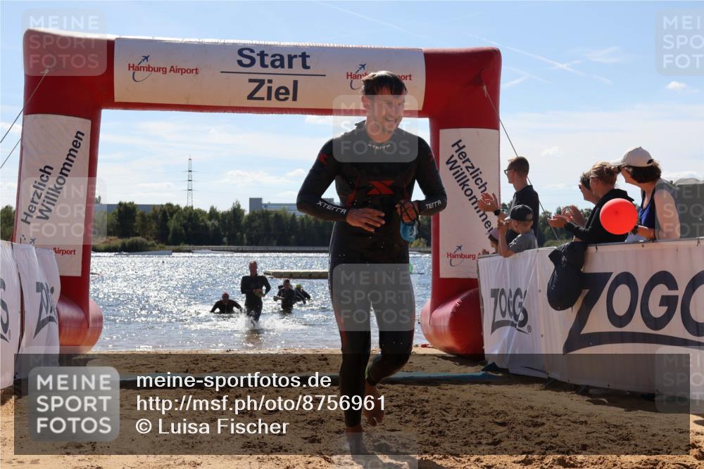 07.09.2025 - 19. Norderstedt Triathlon Luisa Fischer http://msf.ph/oto/8756961 07.09.2025 13:30:40 Schwimmen 1039 meine-sportfotos.de