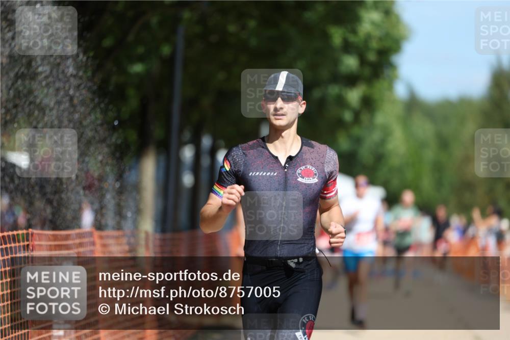 07.09.2025 - 19. Norderstedt Triathlon Michael Strokosch http://msf.ph/oto/8757005 07.09.2025 12:50:43 Laufen 182, 792, 803, 1220, 1293, 1378 meine-sportfotos.de