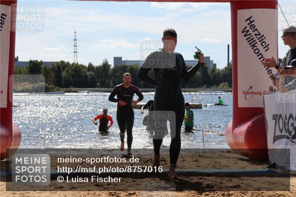 07.09.2025 - 19. Norderstedt Triathlon Luisa Fischer http://msf.ph/oto/8757016 07.09.2025 13:30:47 Schwimmen 958, 971, 995, 1039 meine-sportfotos.de