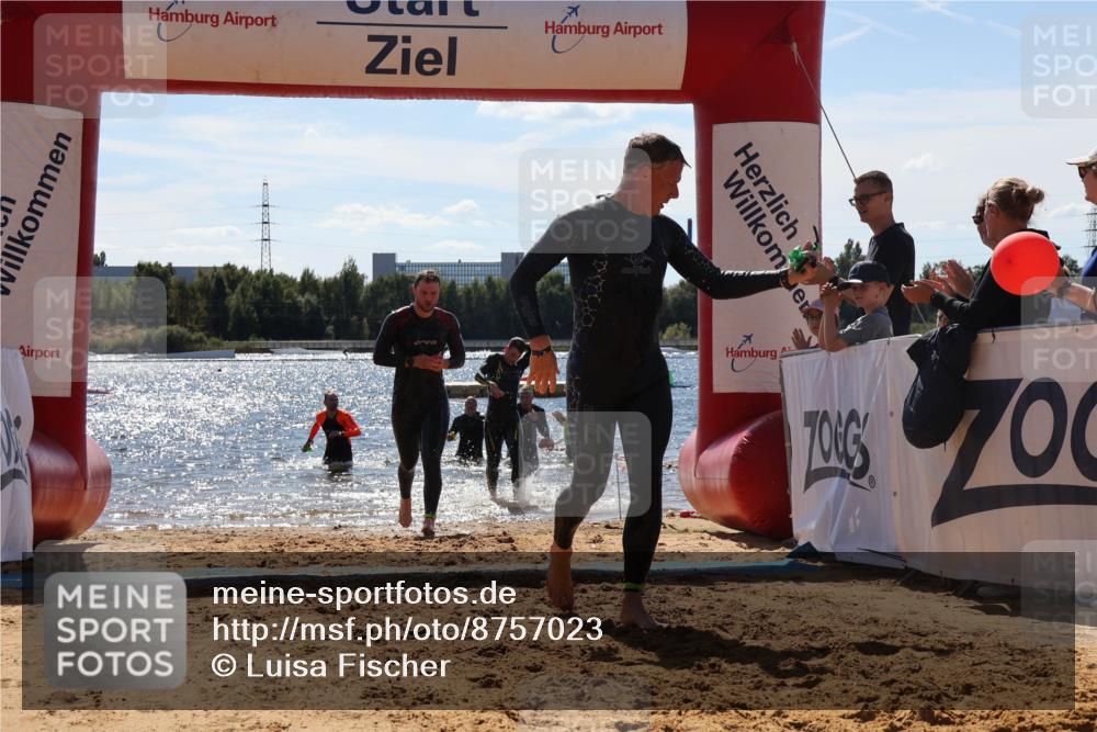 07.09.2025 - 19. Norderstedt Triathlon Luisa Fischer http://msf.ph/oto/8757023 07.09.2025 13:30:48 Schwimmen 958, 971, 995, 1039 meine-sportfotos.de