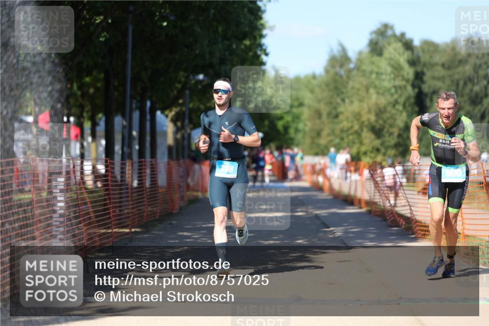 07.09.2025 - 19. Norderstedt Triathlon Michael Strokosch http://msf.ph/oto/8757025 07.09.2025 14:55:00 Laufen 398, 900 meine-sportfotos.de
