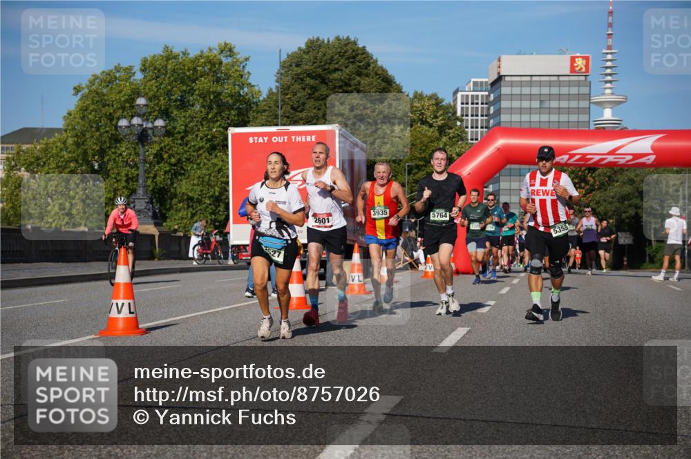 07.09.2025 - BARMER Alsterlauf Yannick Fuchs http://msf.ph/oto/8757026 07.09.2025 09:38:41 Laufen 2601, 3935, 5764, 5329, 5355 meine-sportfotos.de