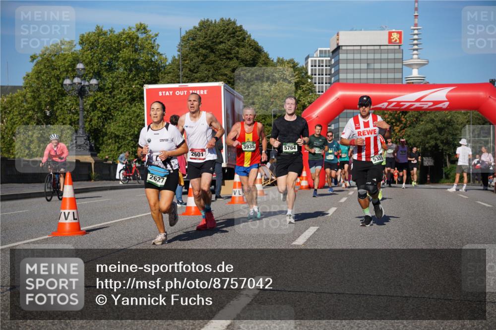 07.09.2025 - BARMER Alsterlauf Yannick Fuchs http://msf.ph/oto/8757042 07.09.2025 09:38:42 Laufen 2627, 2601, 3935, 5764, 329, 5798, 5355, 302 meine-sportfotos.de