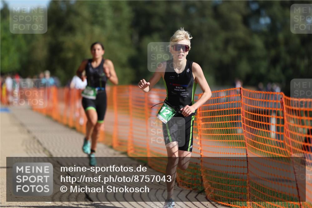 07.09.2025 - 19. Norderstedt Triathlon Michael Strokosch http://msf.ph/oto/8757043 07.09.2025 10:42:43 Laufen 112, 690 meine-sportfotos.de