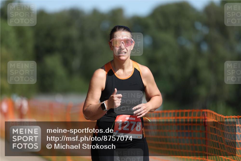 07.09.2025 - 19. Norderstedt Triathlon Michael Strokosch http://msf.ph/oto/8757074 07.09.2025 12:04:14 Laufen 1278, 1306 meine-sportfotos.de