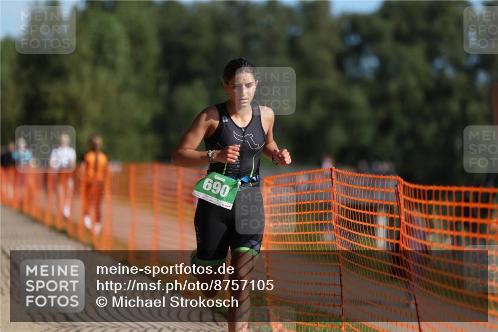 07.09.2025 - 19. Norderstedt Triathlon Michael Strokosch http://msf.ph/oto/8757105 07.09.2025 10:42:45 Laufen 112, 690 meine-sportfotos.de