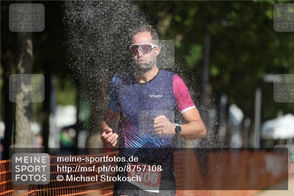 07.09.2025 - 19. Norderstedt Triathlon Michael Strokosch http://msf.ph/oto/8757108 07.09.2025 12:04:16 Laufen 1278, 1306 meine-sportfotos.de