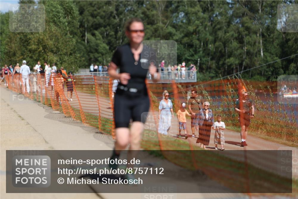 07.09.2025 - 19. Norderstedt Triathlon Michael Strokosch http://msf.ph/oto/8757112 07.09.2025 13:12:52 Laufen 1269 meine-sportfotos.de