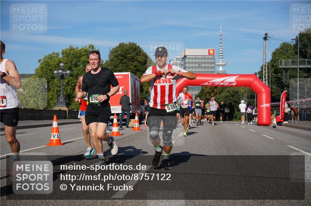 07.09.2025 - BARMER Alsterlauf Yannick Fuchs http://msf.ph/oto/8757122 07.09.2025 09:38:43 Laufen 576, 5355, 5373 meine-sportfotos.de