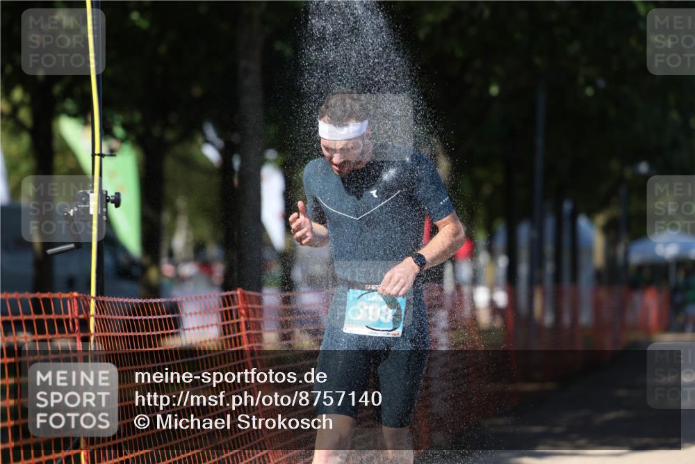 07.09.2025 - 19. Norderstedt Triathlon Michael Strokosch http://msf.ph/oto/8757140 07.09.2025 14:55:02 Laufen 398, 900 meine-sportfotos.de
