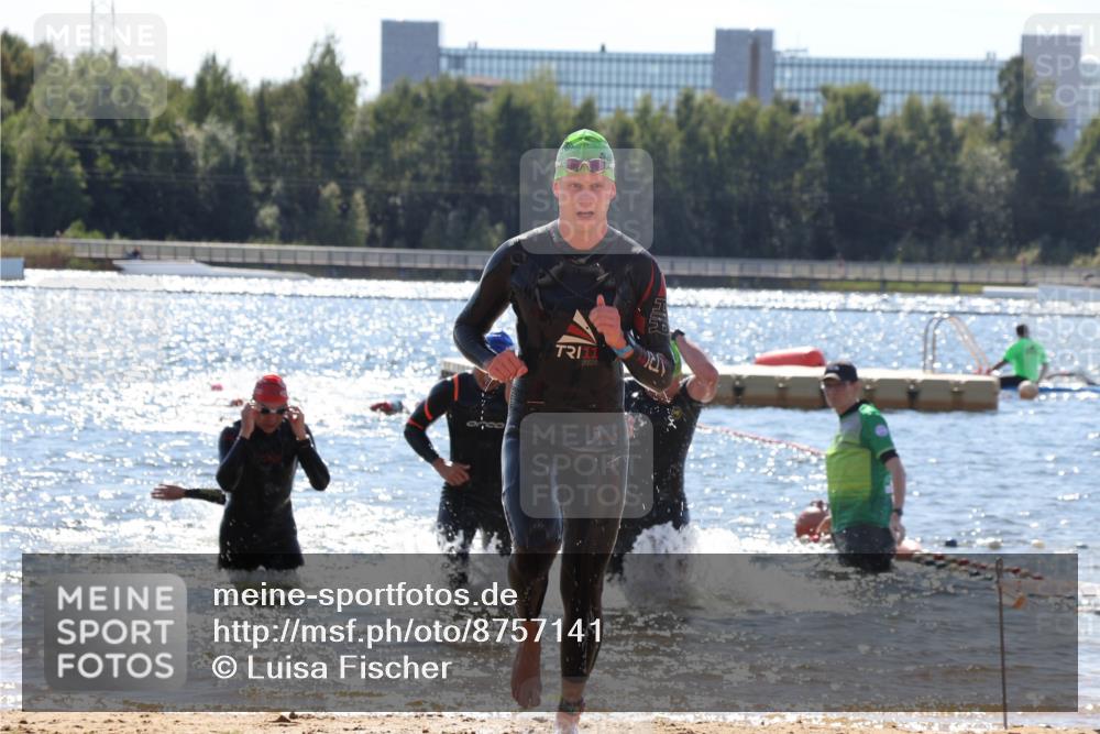 07.09.2025 - 19. Norderstedt Triathlon Luisa Fischer http://msf.ph/oto/8757141 07.09.2025 13:32:20 Schwimmen 993, 1010, 1416 meine-sportfotos.de